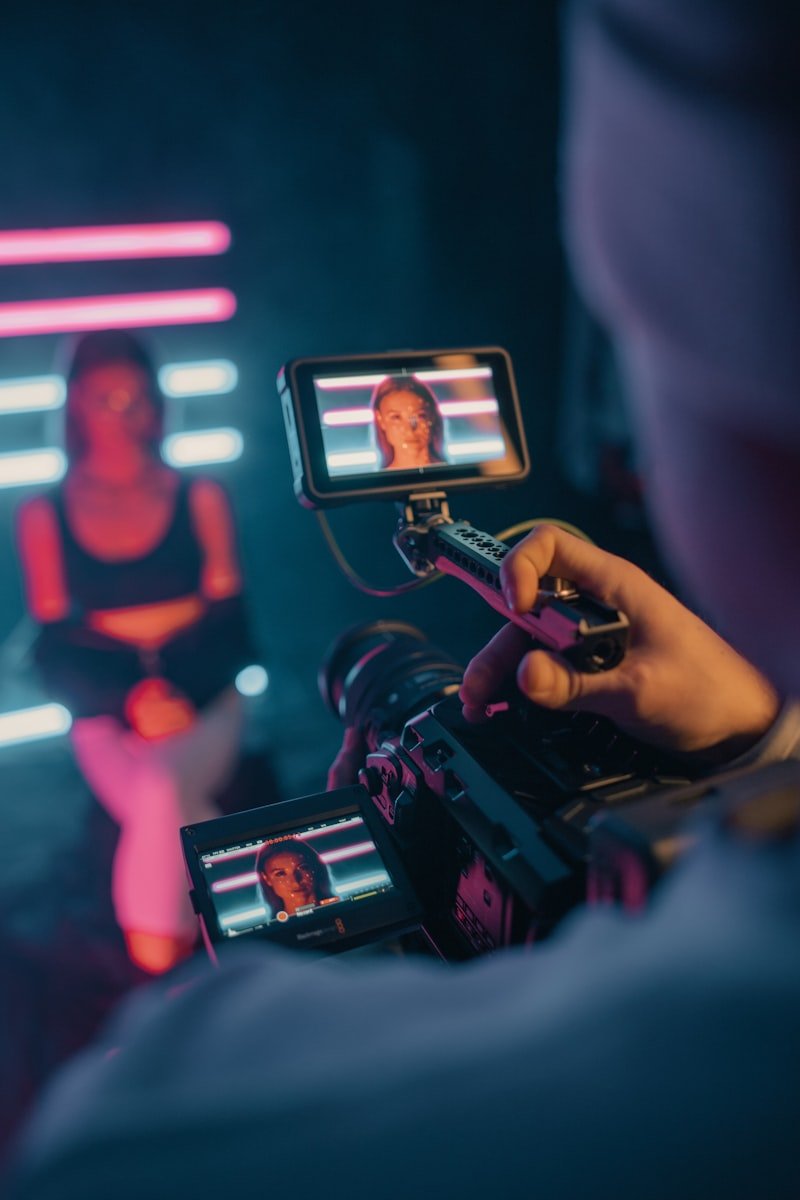 Editor de vídeo com linha do tempo na tela